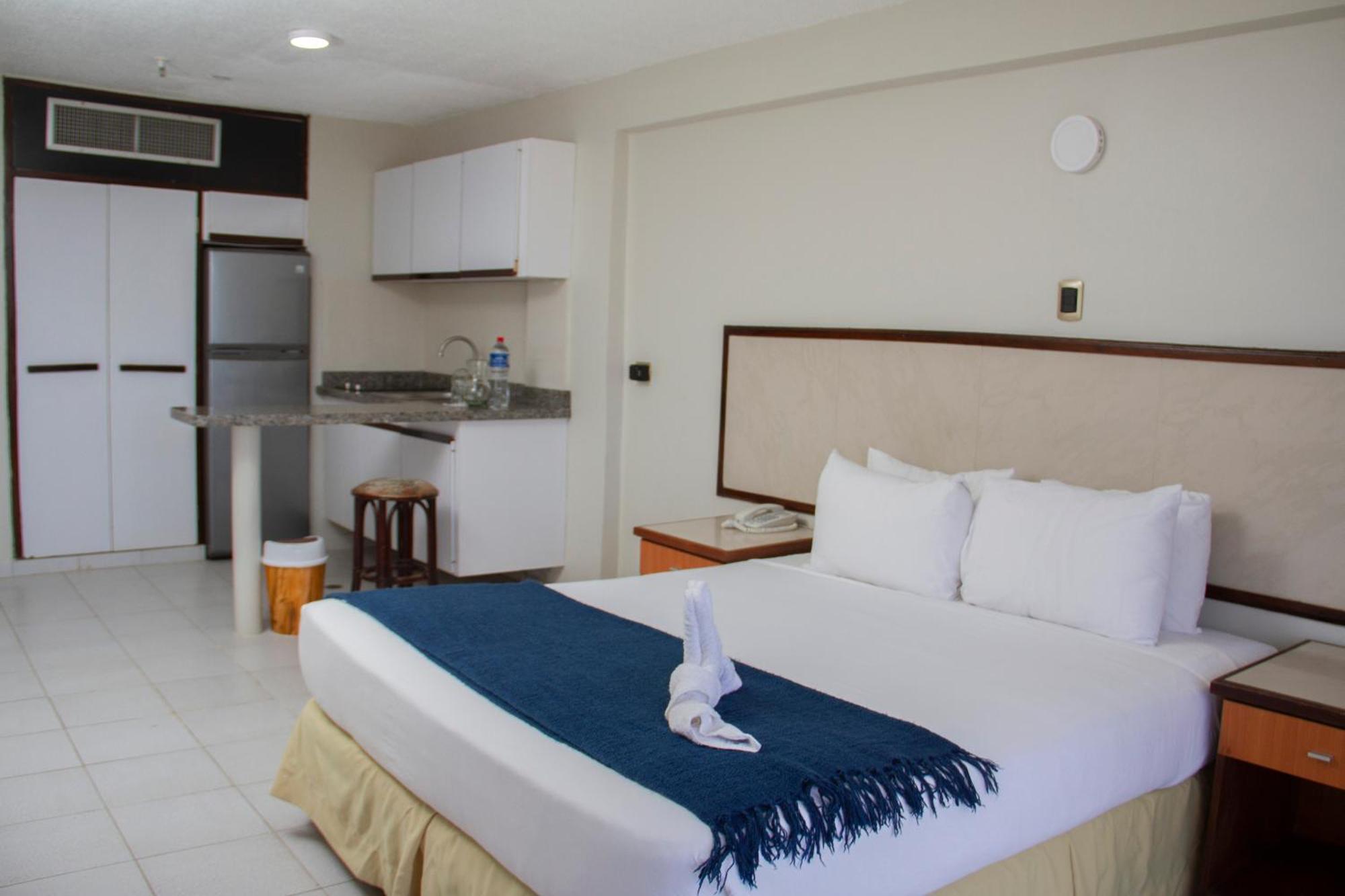Hotel Margarita Dynasty 波拉马尔 外观 照片