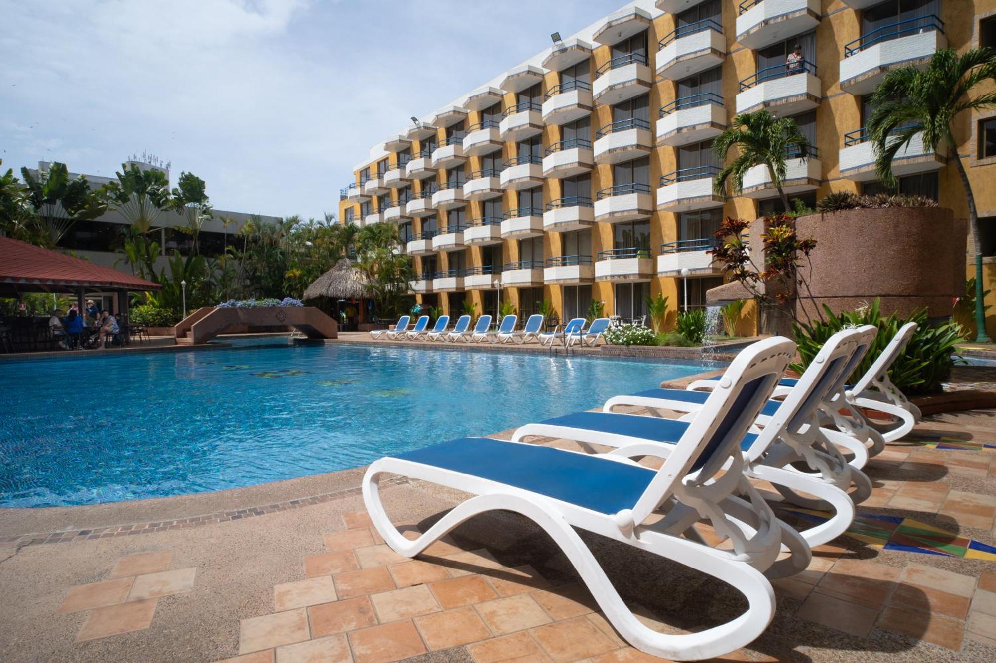 Hotel Margarita Dynasty 波拉马尔 外观 照片